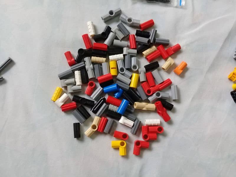 Ahmad's Lego Technic and Robotic accessories n Parts 14