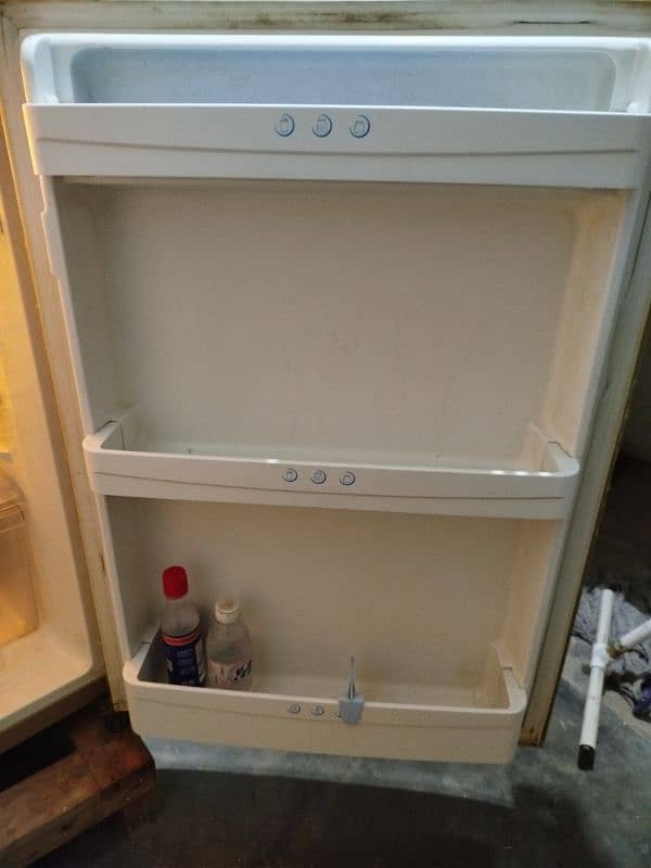 Haier Refrigerator 345L, 12 Cubic 3