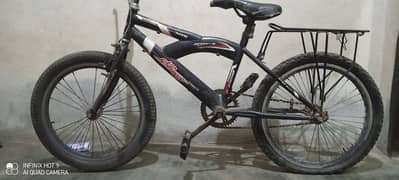 ye bari hai tori is lye sell kar raha ho mujy choti cycle leni hai.