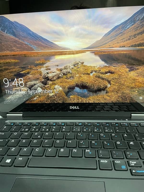 dell laptop with charger almost new bought for work but not used 2