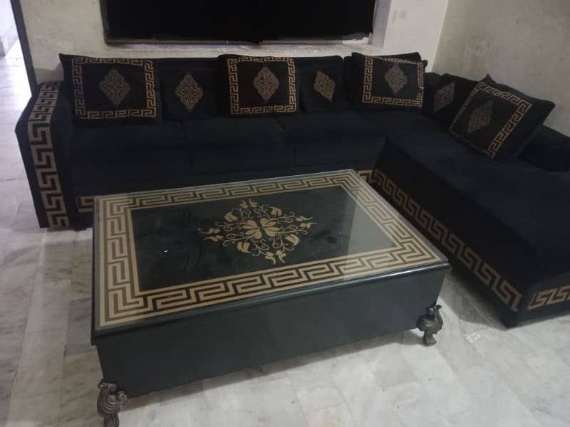 good condition versace L shape sofa left corner set with center table 1