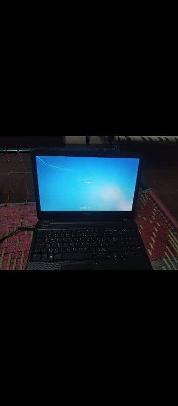 Dell laptop urgent sell. only 1400 1