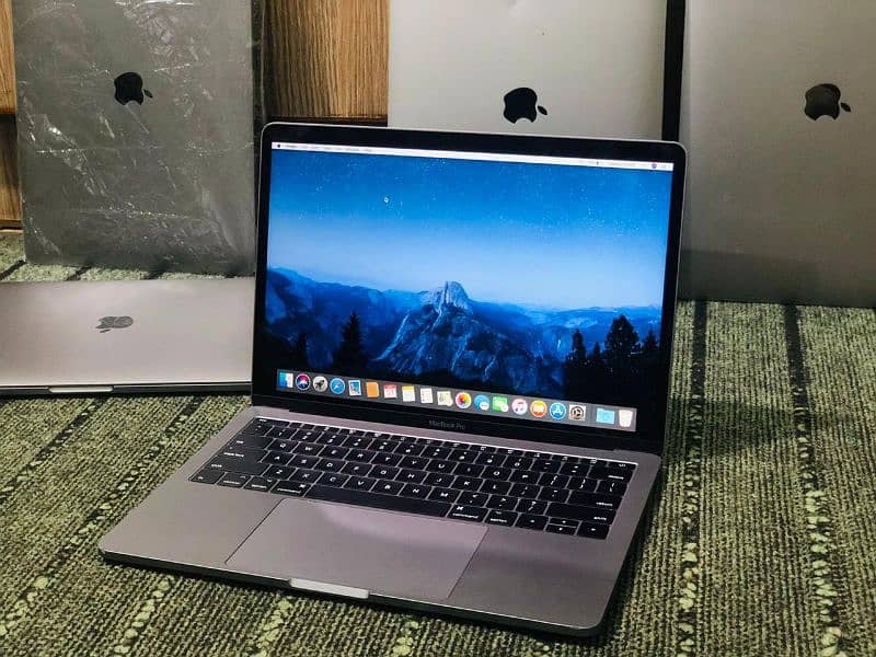 MacBook Pro 2017 13.3" inch Retina display in Reasonable price 0