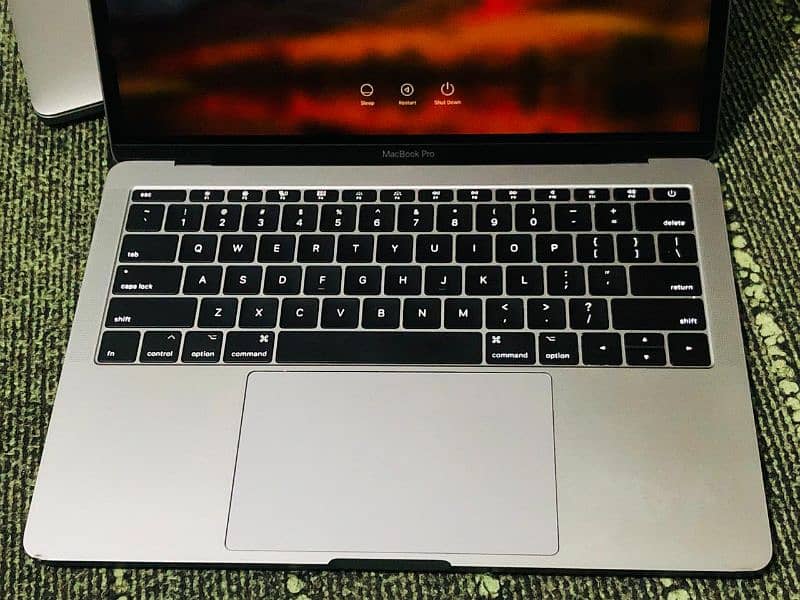 MacBook Pro 2017 13.3" inch Retina display in Reasonable price 9