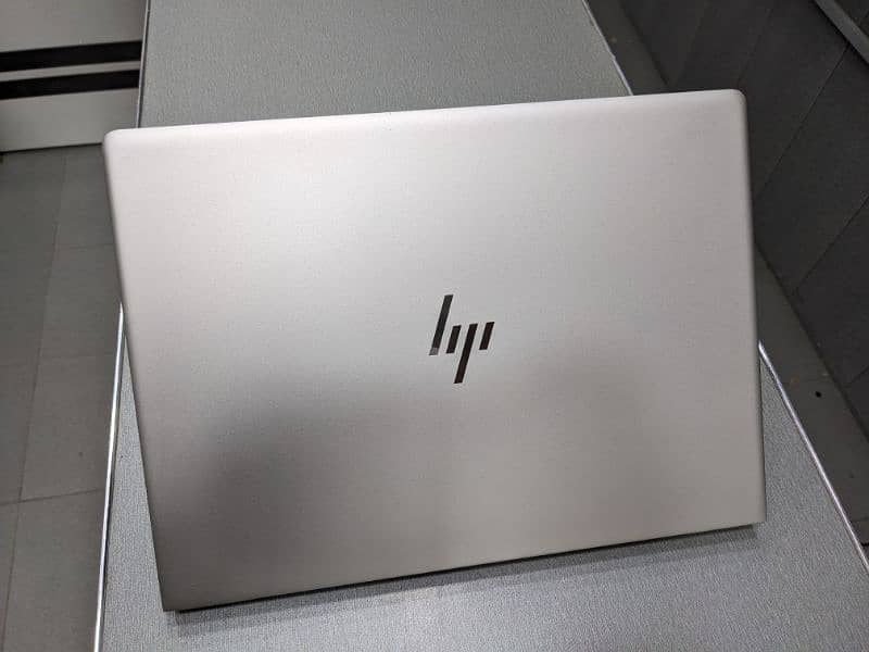 HP elitebook 830 G6 Core i5 8th gen 5