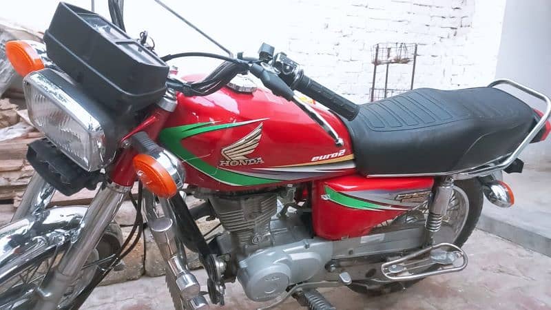 135000 only for honda 125 lush condition 0