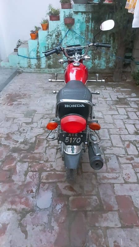 135000 only for honda 125 lush condition 2