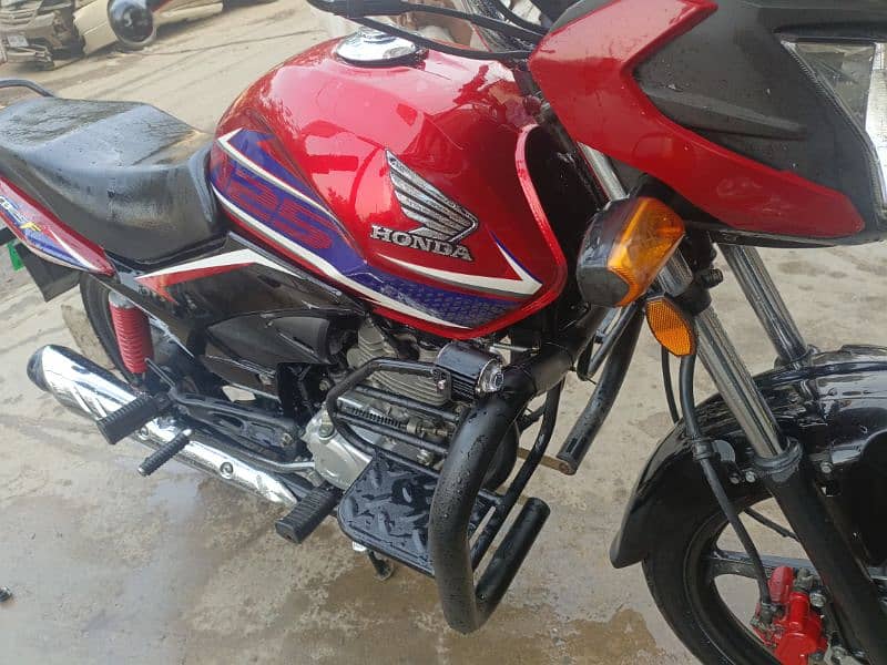 Honda CB 125 - with key or keyless start System, 6