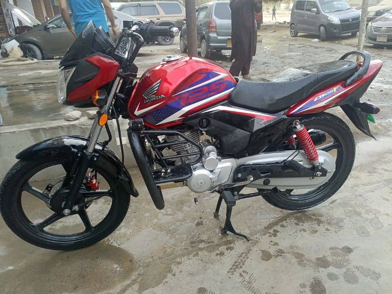 Honda CB 125 - with key or keyless start System, 19