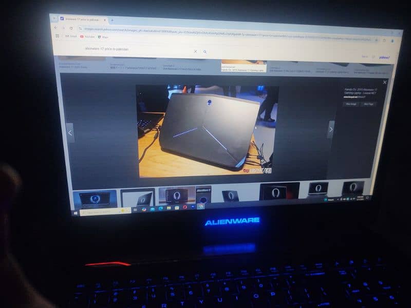 ALIENWARE 17 Gaming Laptop 10/10 3