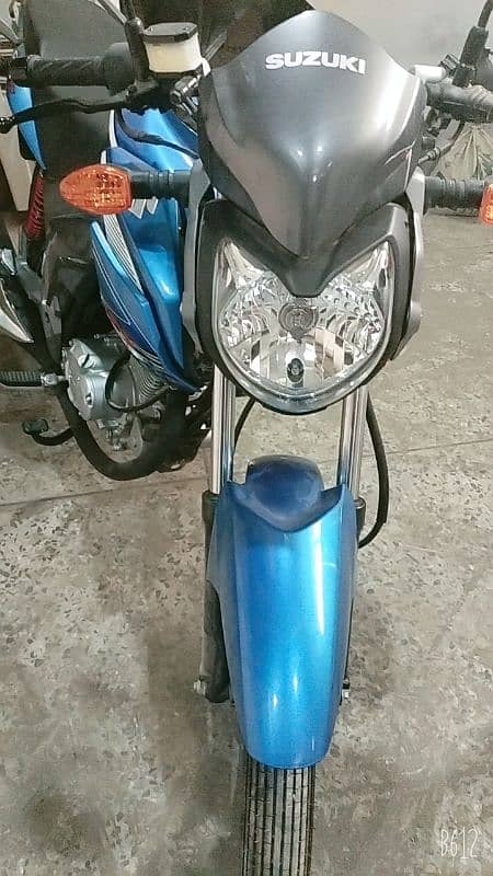 Suzuki 150 in blue colour good condition just like new 6