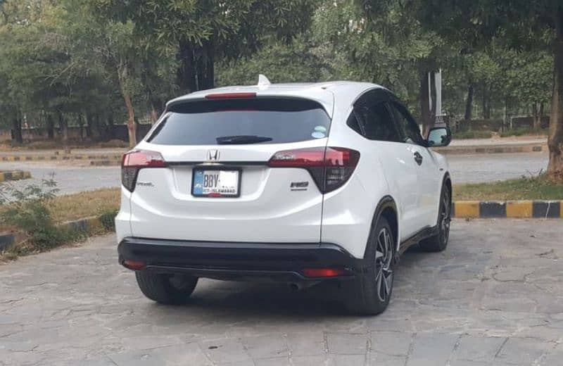 Honda Vezel RS-Full Option-2018/2024 5