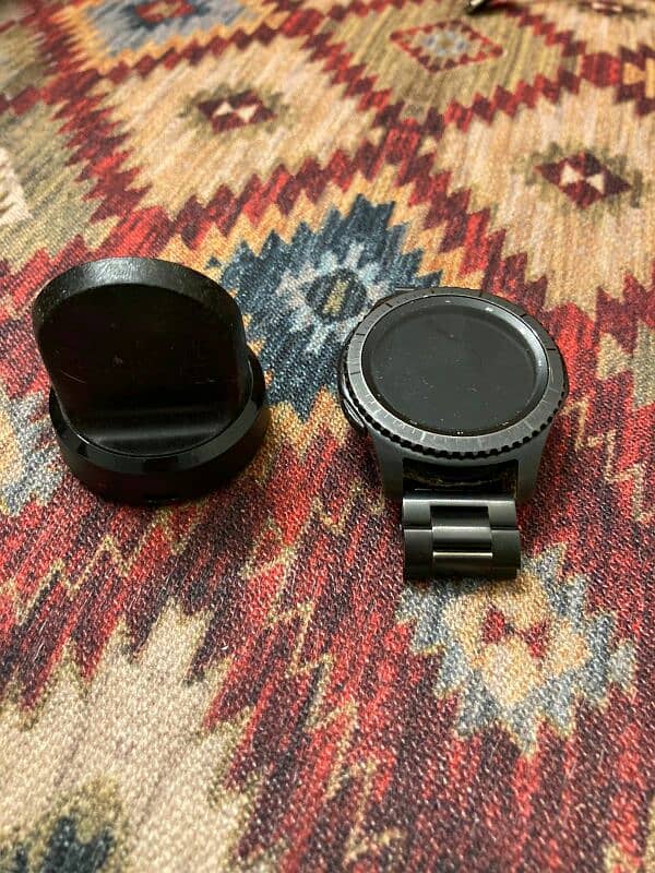 Fitbit versa 2 for sale and Samsung Gear S3 Free 2