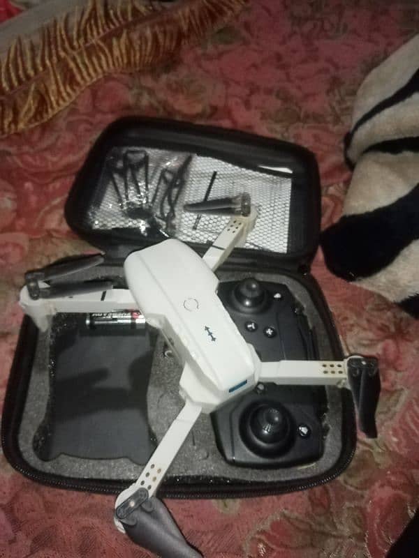 e88 drone dual camera 1