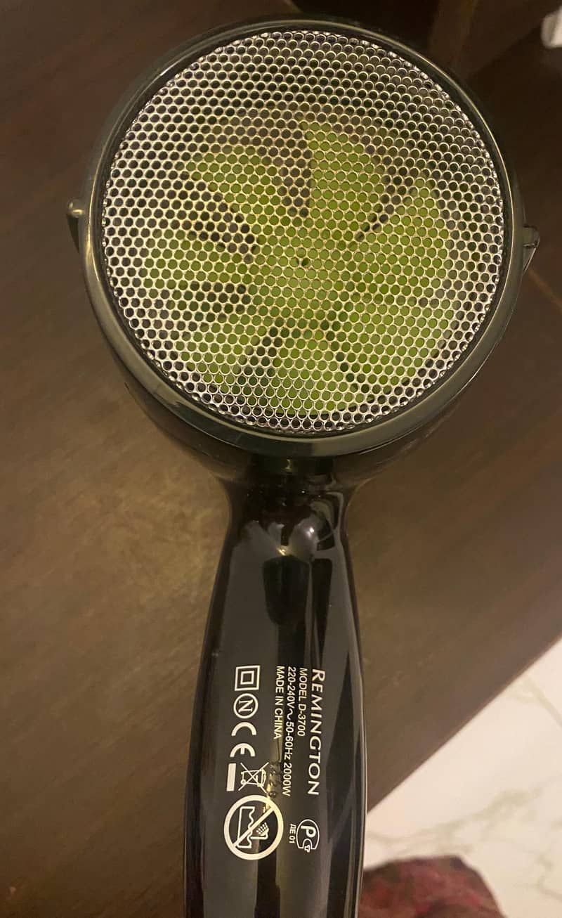 Remington D3700 HAIRDRYER 1