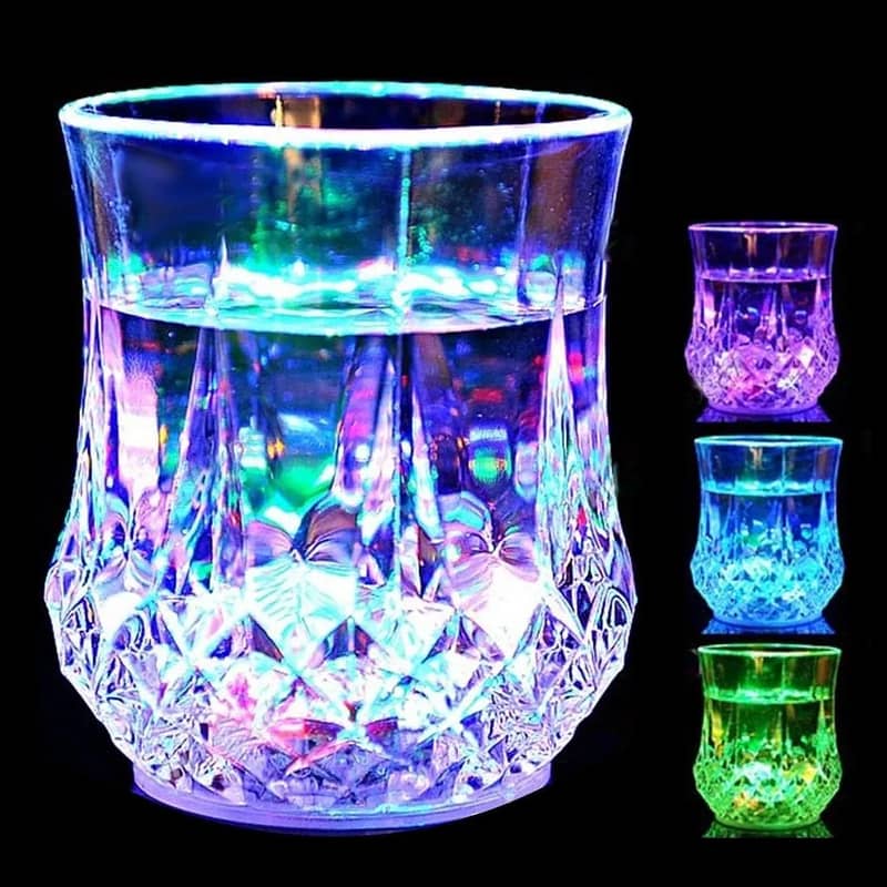 Flash Light Up Cups,Automatic Water Multicolor LED Glasses For kids 2