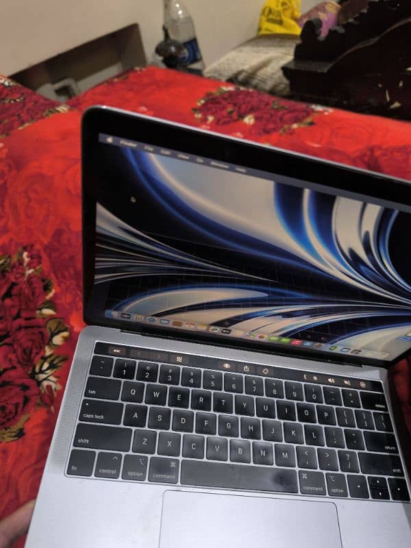 macbook pro 1