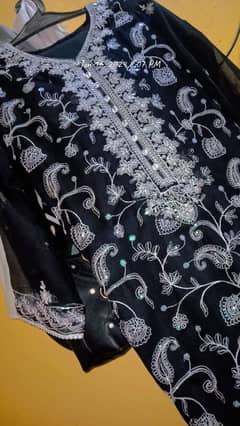 Shirt: Chiffon Trouser: Lawn Silk Dupatta: Chiffon Color: Black