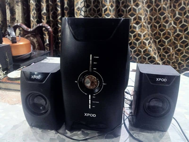 Xpod speakers 0