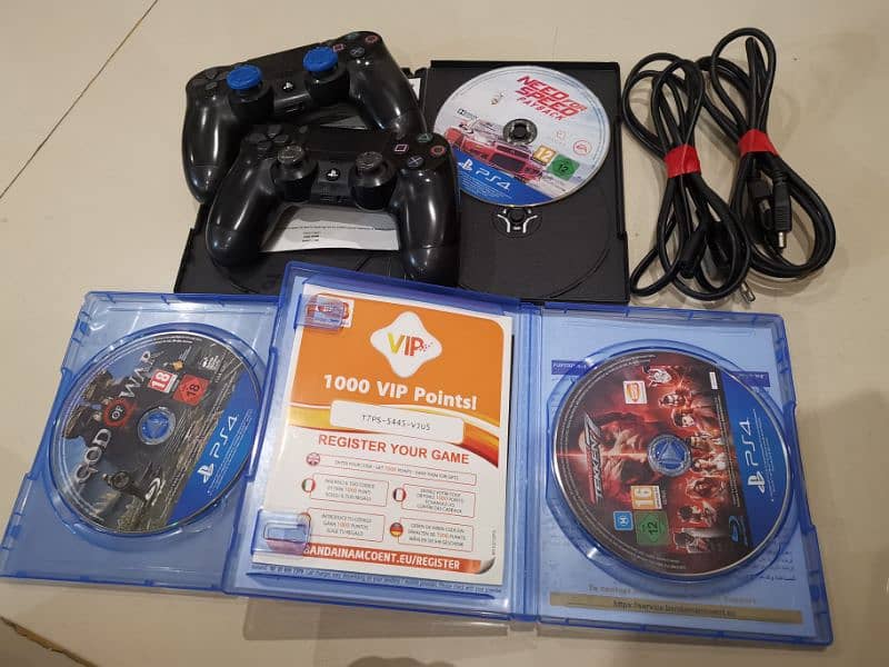 ps 4 slim 500gb with 2 controler and 3 games 3