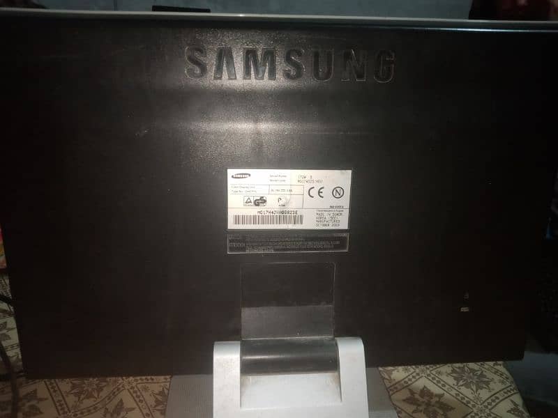 Samsung Monitor 15 inches sync master 172W S 1