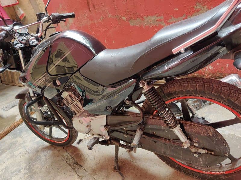 Yamaha YBR 125cc 1