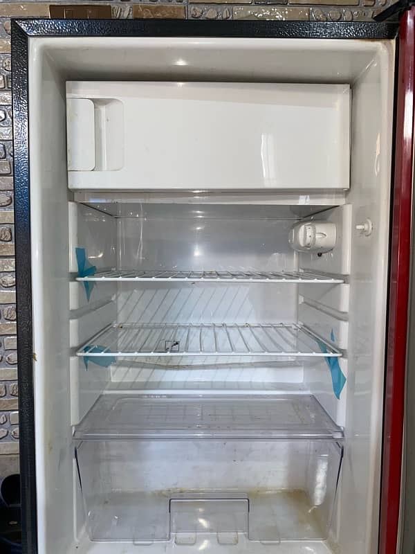 dawlance single door fridge 4