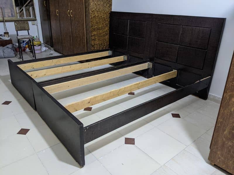 2 Single Beds [Dark Brown] Fresh Condition 5