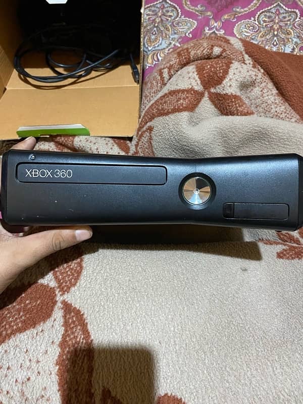 Xbox 360 slim 250 gb 1