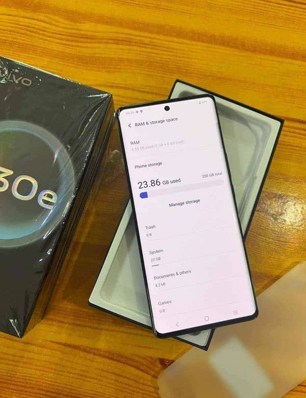 Vivo V30e 256GB 5G Curved Display 1