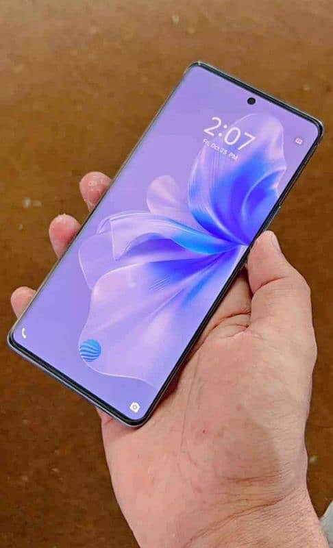 Vivo V30e 256GB 5G Curved Display 4