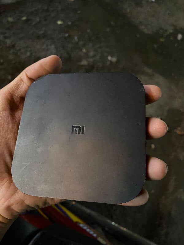 Mi box with Full Saman Just Buy And Use Location Jaranwala Only Call 3