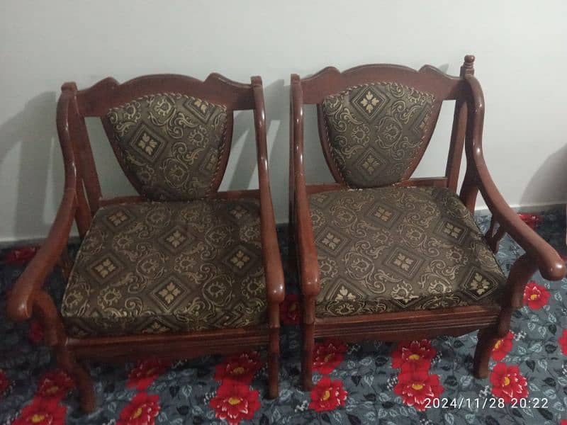 Sofa set for urgent sale 0