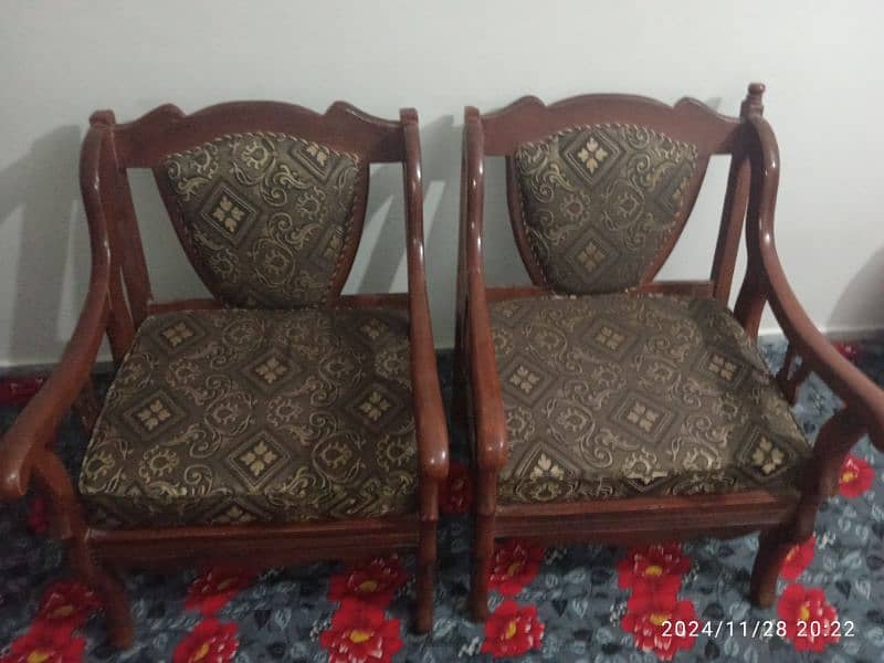 Sofa set for urgent sale 1