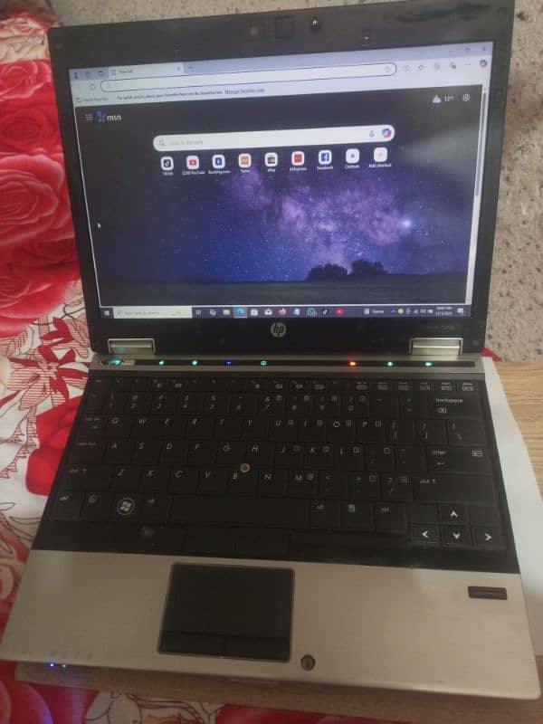 hp elite 2540 corei7 , 8 GB ram, ssd installed no any fault urgnt sale 2