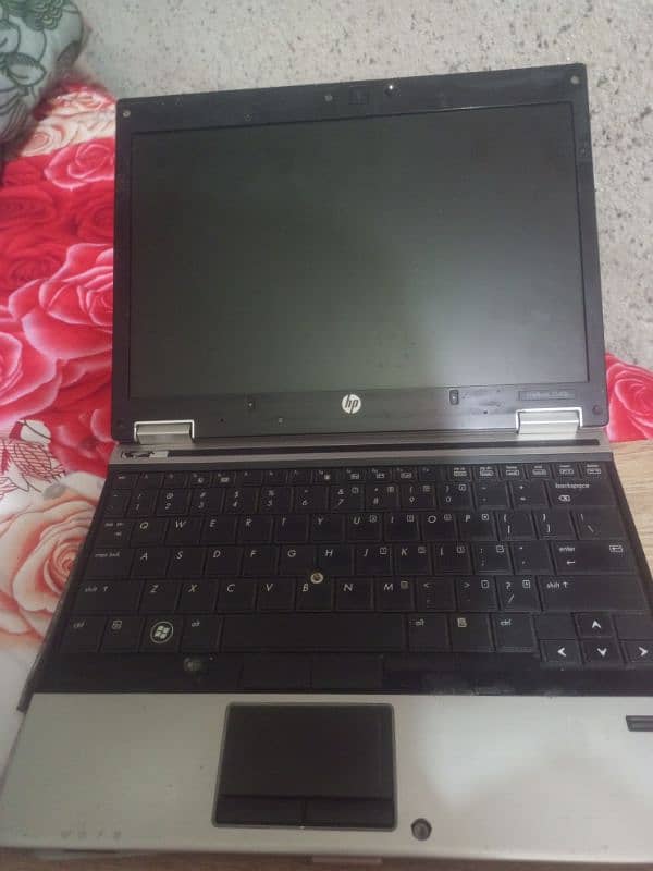 hp elite 2540 corei7 , 8 GB ram, ssd installed no any fault urgnt sale 5