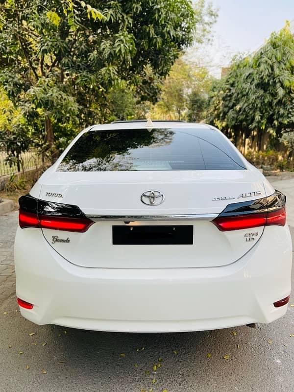 Toyota Altis Grande 2017 3