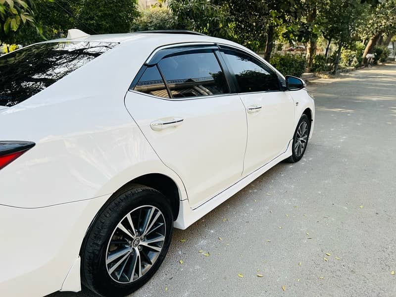 Toyota Altis Grande 2017 6