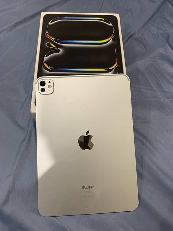 Apple iPad pro M4 chip 2024 11 Inch 256 GB 2