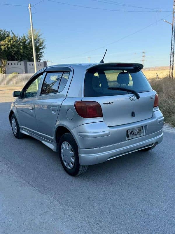 Toyota Vitz 2003 8