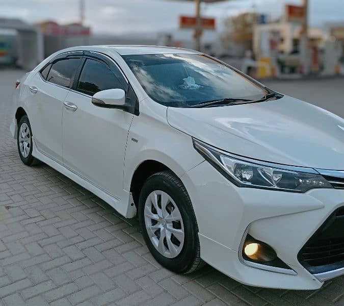 Toyota Corolla GLI 2017 Model 2022 convert urgent sale 4