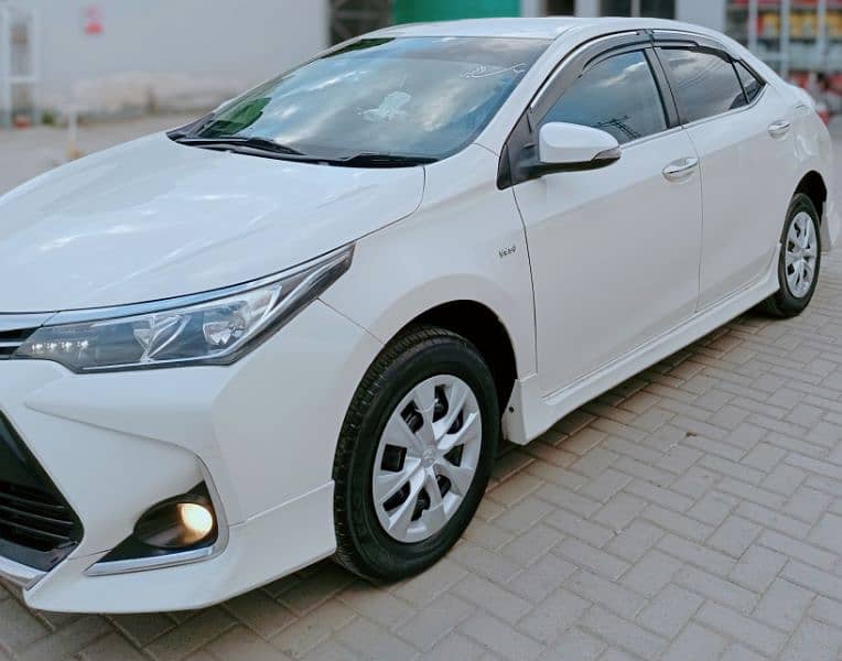 Toyota Corolla GLI 2017 Model 2022 convert urgent sale 5