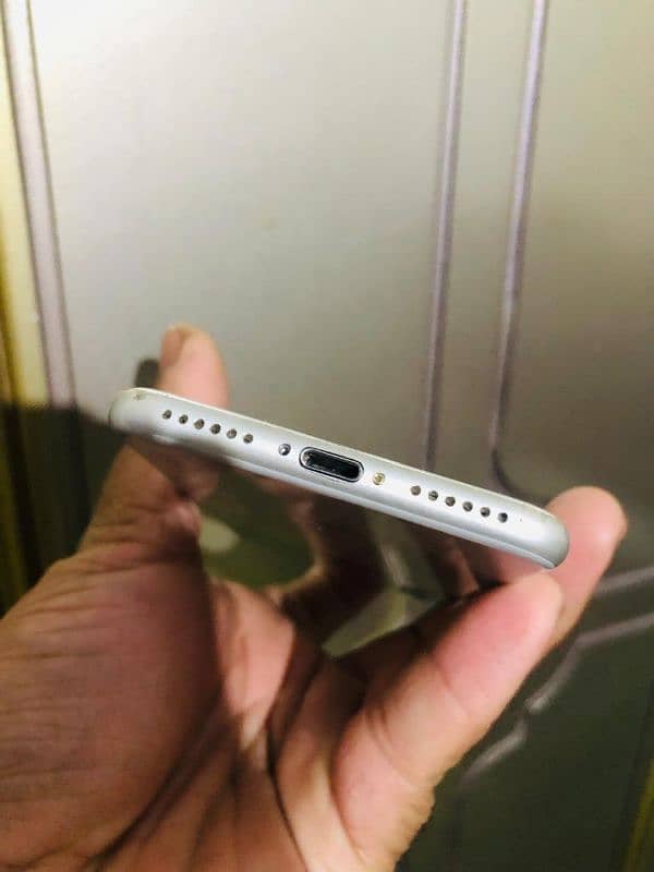 iphone 7 Non PTA 3