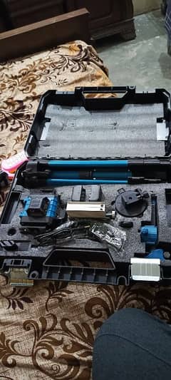 laser level makita