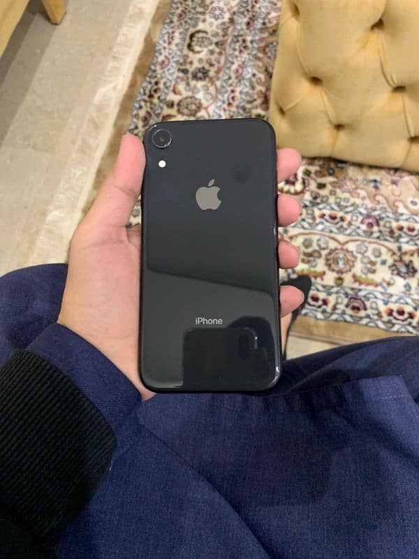 iPhone XR 0