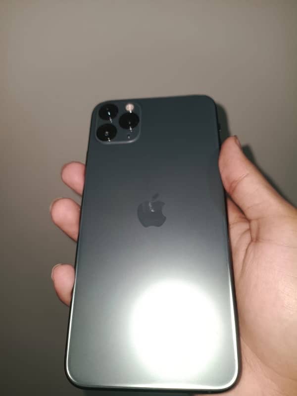 iphone 11 pro max 4