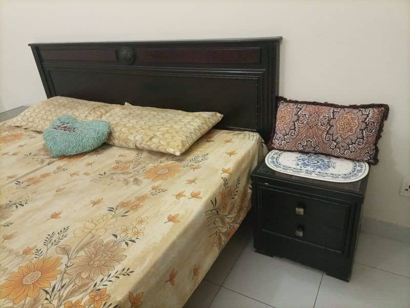 Double Bed with side tables & dressing good condition like a new 2