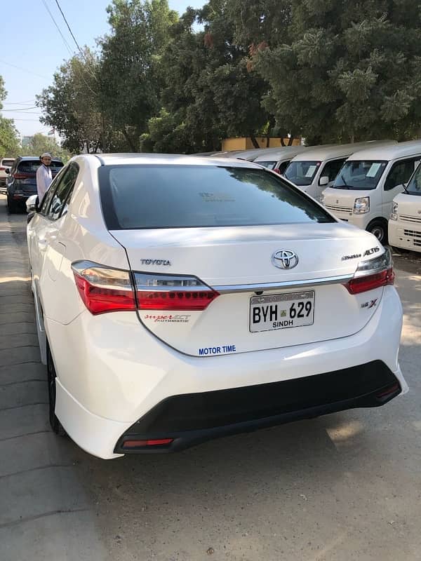 Toyota Corolla Altis 2022 4