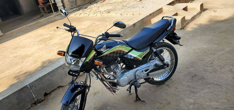 Honda deluxe 2012- 125 total genion condition 11