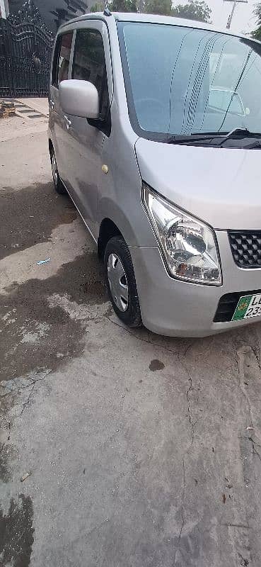 Suzuki Wagon R 2012 1